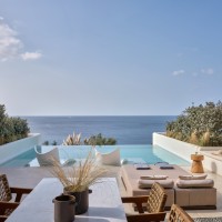 Ios Grand Pool Suites